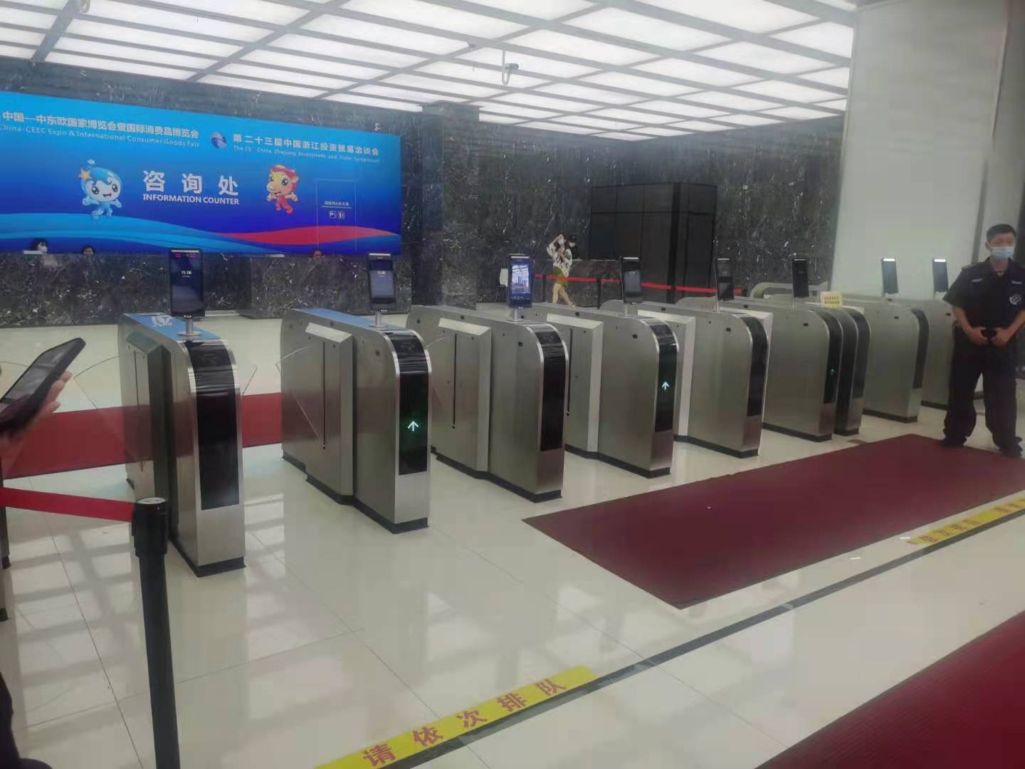 擺閘,三輥閘,速通閘,旋轉(zhuǎn)閘,平移閘,一字閘,人臉識別，