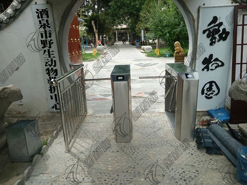 擺閘,三輥閘,速通閘,旋轉(zhuǎn)閘,平移閘,一字閘,人臉識(shí)別，