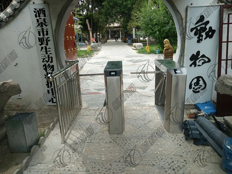 擺閘,三輥閘,速通閘,旋轉(zhuǎn)閘,平移閘,一字閘,人臉識(shí)別，