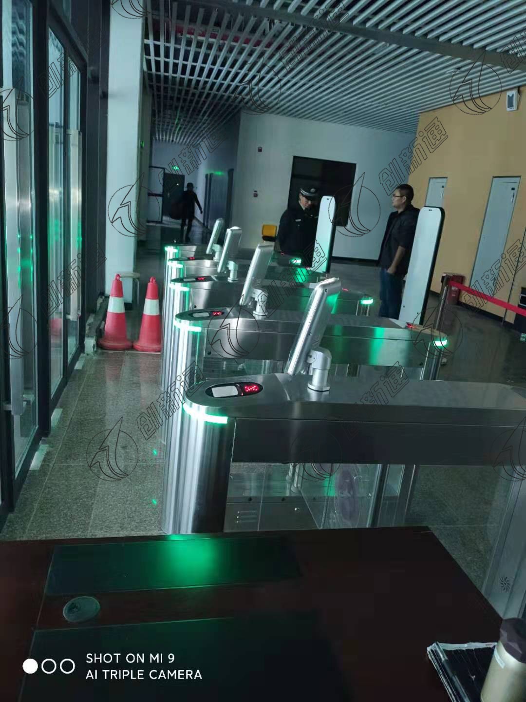 擺閘,三輥閘,速通閘,旋轉(zhuǎn)閘,平移閘,一字閘,人臉識別，