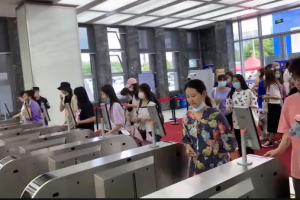 國(guó)內(nèi)外機(jī)場(chǎng)都在用的人行通道閘機(jī)！出口90個(gè)國(guó)家和地區(qū)的閘機(jī)品牌。